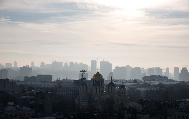 В Києві та області до кінця доби прогнозують сильний туман