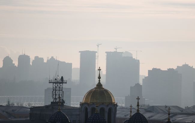 Чи чекати в Україні нову хвилю пилу з Сахари: відповідь Укргідрометцентру