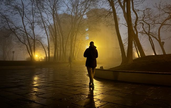 Штормовой ветер и туман: где в Украине объявили первый уровень опасности (карта)