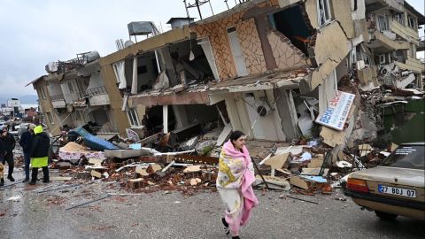 Майже 80 поштовхів та 6 тисяч зруйнованих будівель: оновлено дані про землетрус в Туреччині