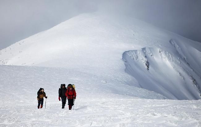 В Альпах в результаті сходження лавини загинули щонайменше 10 людей