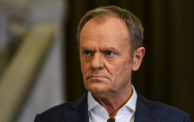 Туск порадив Навроцькому не дозволяти "затягнути себе в клітку" під час візиту до Трампа