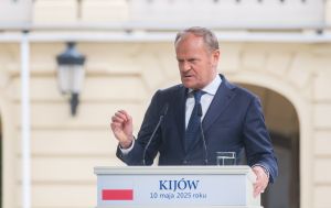 Польща готується до реального вторгнення РФ: Туск терміново скликав міністрів