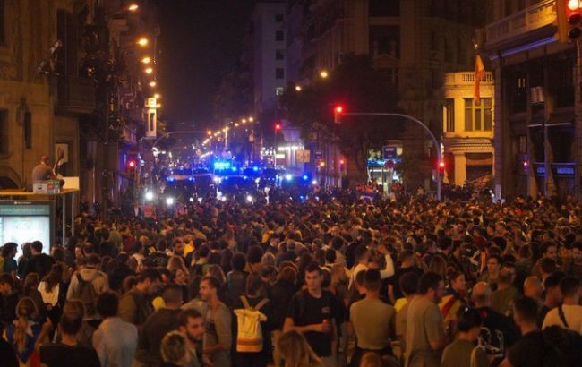 Число пострадавших во время протестов в Каталонии увеличилось до 89