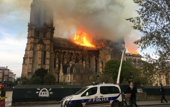 Последствия пожара в Нотр-Дам показали с высоты птичьего полета (фото)