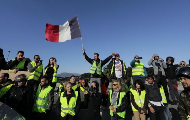 Во Франции задержали 5 участников движения "желтых жилетов"