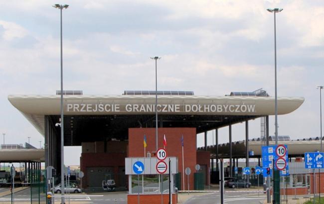 На кордоні між Польщею та Україною закривається пішохідний пункт пропуску