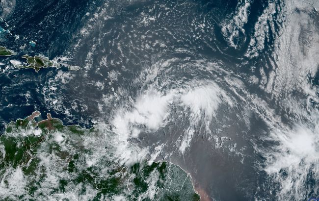 К США движется ураган "Эльза", ему присвоили первую категорию