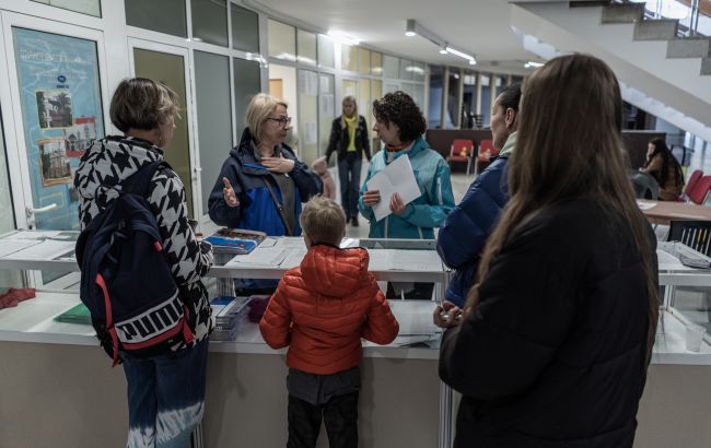 Отели Болгарии массово угрожают выселить украинских беженцев с 1 декабря: причины