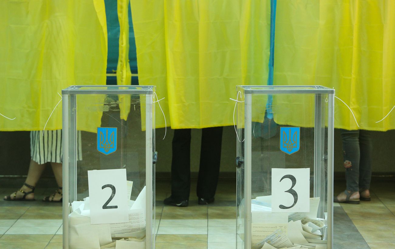Запит на зміну влади в Україні суттєво зріс, - опитування