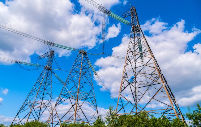 В Energy Club заявили, что отключения света будут продолжаться не менее двух лет