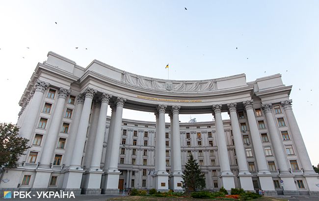 В Україну повернувся утримуваний у Лівії моряк, - МЗС