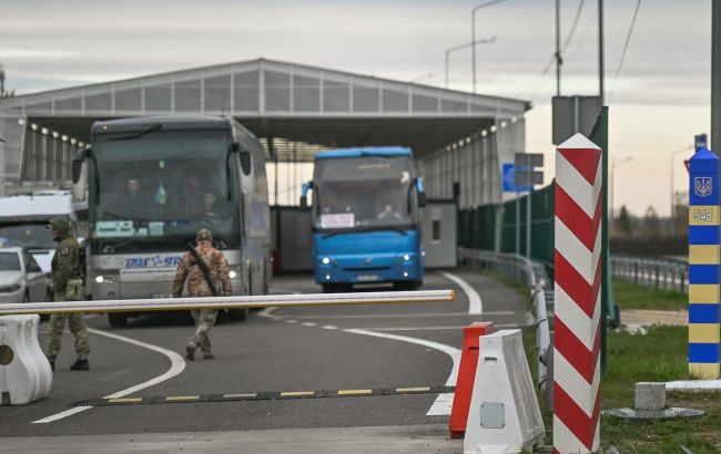 Україна закликала Польщу не допустити блокування руху на кордоні, - посол