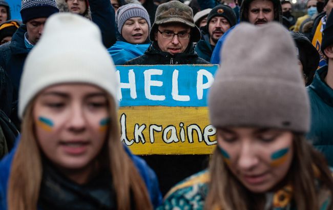 Шахраї від імені обласних адміністрацій збирають "допомогу" на ЗСУ: МВС розповіло деталі