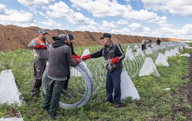 Ешелонована оборона та база фортифікацій: як Кабмін планує захищати кордони й логістику