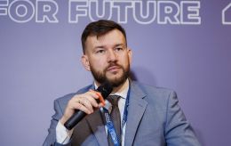 Сколько украинцев за границей и какие соцвыплаты им начисляют: ответ Минсоца