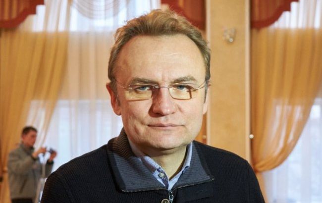 Садовый рассказал о предложении Порошенко снять мусорную блокаду со Львова