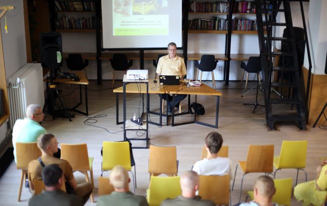 "Таких одиниці". В популярному виші спростували дані про виїзди викладачів за кордон