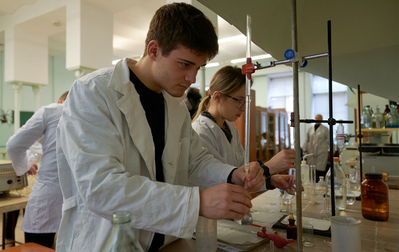 Топ-10 медичних університетів України за показниками Scopus 2026: хто став лідером