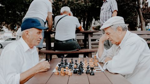 Вчені назвали заняття, які суттєво знижують ризик розвитку Альцгеймера