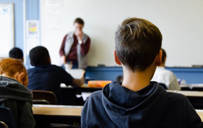 Могут ли родителей штрафовать за "провалы" детей в школе: что говорит законодательство