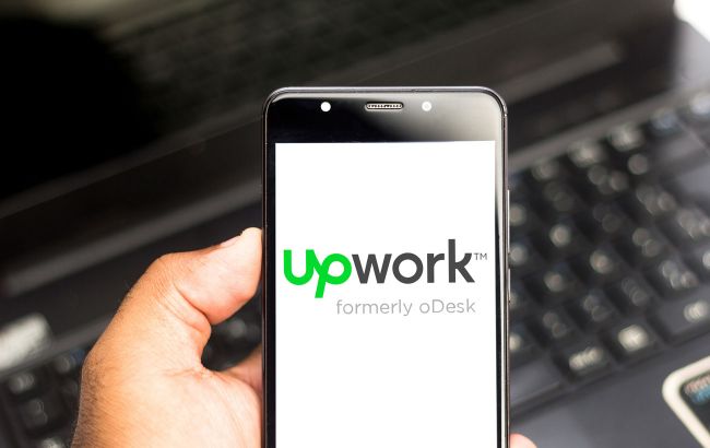 Крупнейшая в мире биржа фриланса Upwork прекратит работу в России и Беларуси