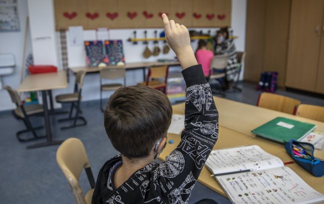 Окупаційна влада в Луганську та Донецьку запроваджує пропагандистські підручники історії в школах