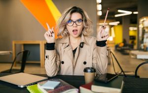 Досвід стає силою: ці 5 знаків Зодіаку досягають успіху в кар'єрі тільки після 30-ти