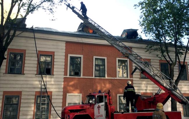 В результате пожара в Инженерно-педагогической академии госпитализирован пожарный