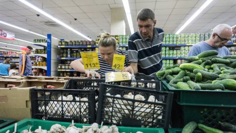 Названа популярна схема обману українців у магазині: що робити, коли вас "нажучили"