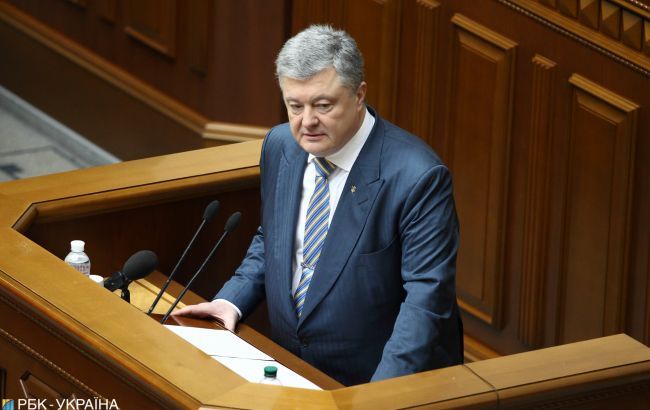 Порошенко призвал парламент принять дополнительные меры защиты для врачей