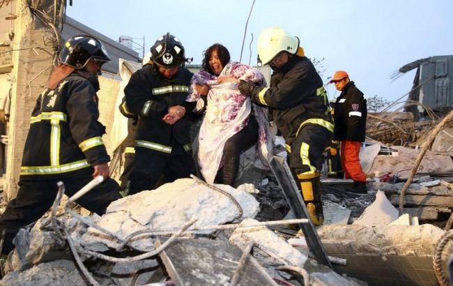 Число жертв землетрусу на Тайвані зросло до 13