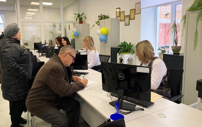 В Україні розширили перелік послуг для громадян через ЦНАПи