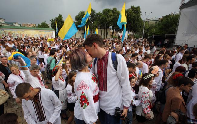17-й Мегамарш вишиванок: найкрасивіше захід до Дня Києва відбулося, незважаючи на погоду