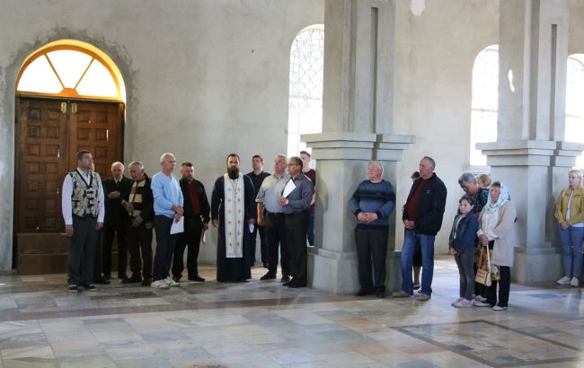 Под Львовом "батюшка" Московского патриархата ограбил храм: вывез даже иконостасы и колокола