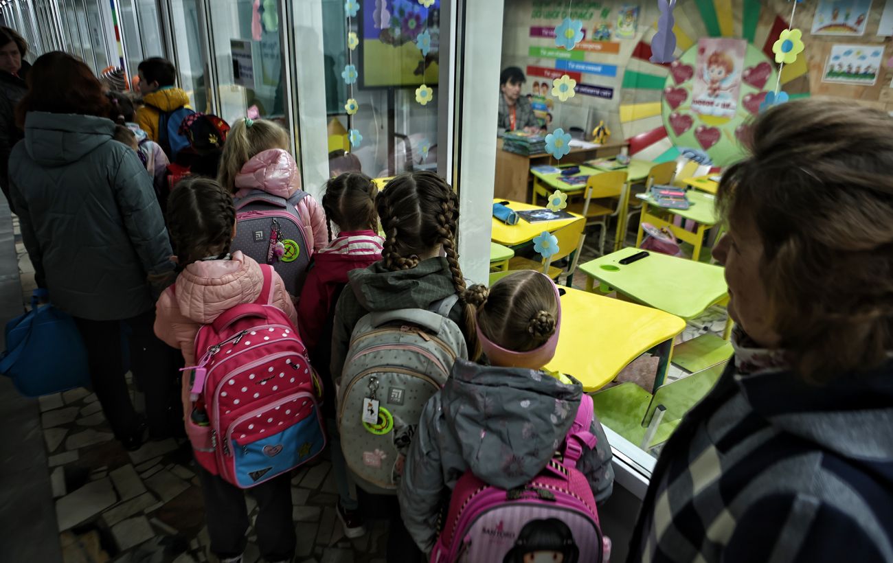 Канікули, дистанційка чи офлайн? Як будуть працювати школи у Києві та різних містах