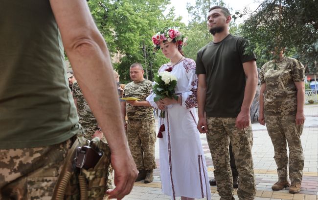 Українці можуть оформити шлюб за добу вже у 75 містах: список
