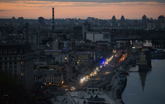 В Киеве будут введены графики отключения электроэнергии: кого это будет касаться