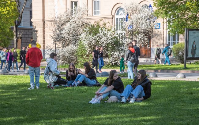 Как изменится погода 23 апреля в Украине: синоптик рассказала где ждать дожди и жару