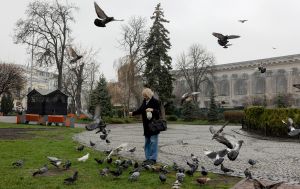 Тепло, але не без сюрпризів: що готує погода українцям завтра й коли все може змінитись