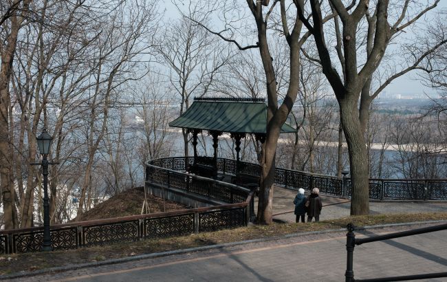 Україну накриє нова порція холоду: як зміниться погода завтра і де будуть заморозки