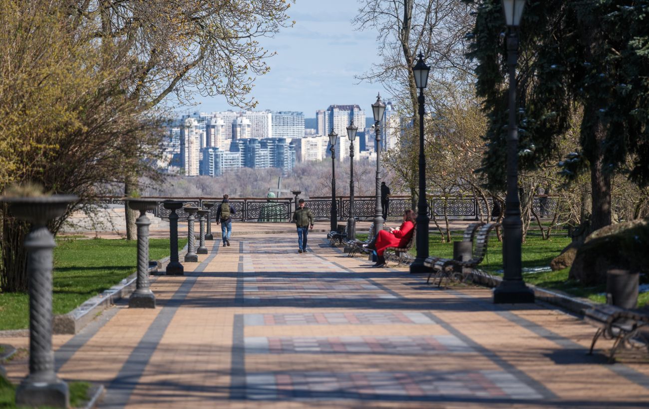 Пуховики можна ховати? Синоптик розповіла, яка погода буде в Україні на вихідних