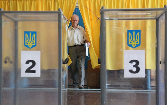Мільйони українців за кордоном: ЦВК вказала на складність підрахунку виборців