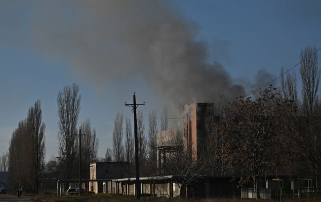 У Херсоні знову повідомляють про вибухи