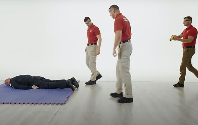 Полицейским могут разрешить электрошокеры, их работу они проверят на себе