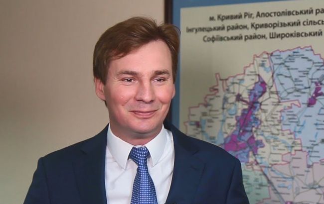 Количество депутатов в Раде приближается к 400. Еще один бывший "регионал" сдает мандат