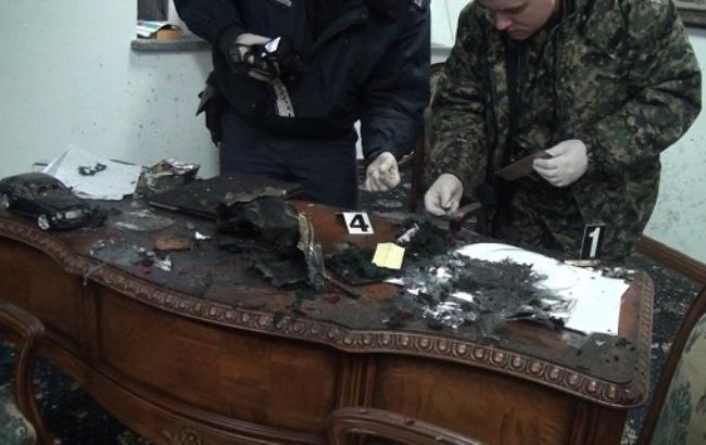 Появились фото и видео взрыва букета цветов в киевском офисе