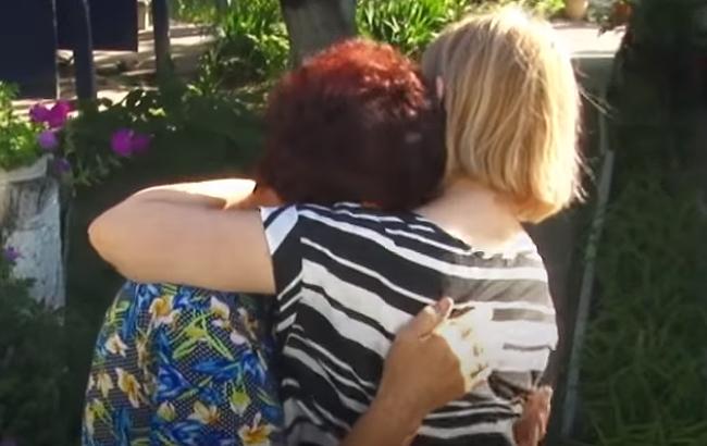 В сети появилось эмоциональное видео встречи матерей украинских политзаключенных