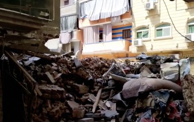 У Каїрі впав житловий будинок: чотири людини загинули