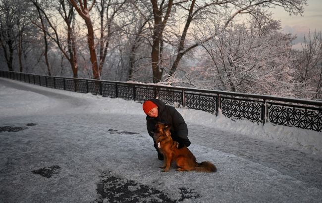 Погода резко меняется: где сегодня потеплеет и когда ждать осадков